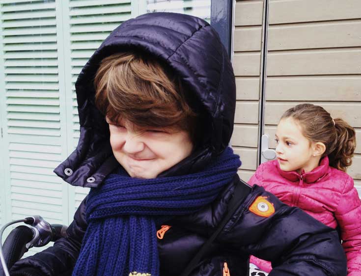 os filhos da Ana felizes da vida na bike... Crianças na Holanda